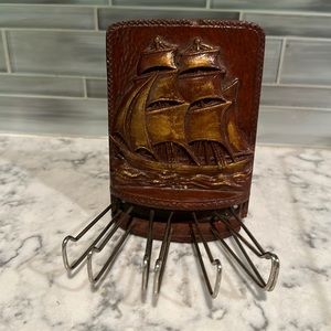 Vintage nautical ship wall tie rack